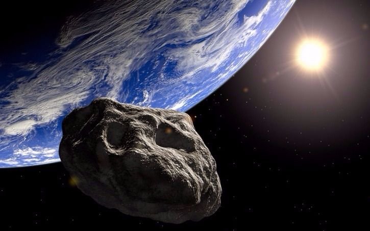 Un asteroide de 650 metros visitará mañana la Tierra