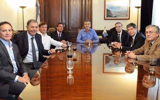 Randazzo se reunió con Pichetto para abordar la "renovación del peronismo" 