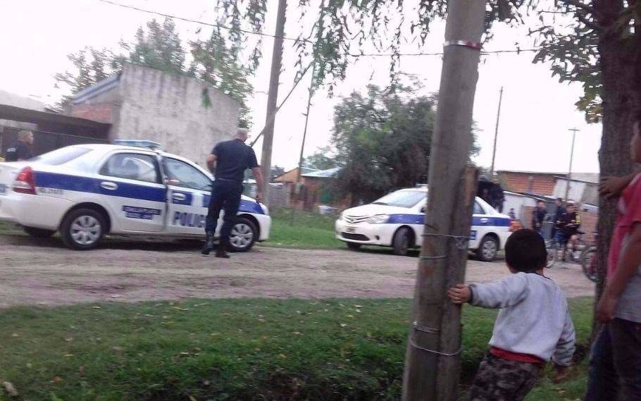 Tensión en Olmos por presunto violador: lo quisieron linchar en su casa