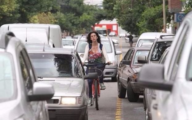 En Argentina, un promedio de 8 de cada 10 ciclistas incumple las leyes de tránsito