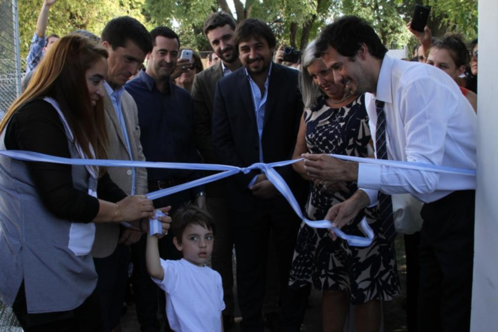 Universitario festeja 80 años con el sueño de tener una primaria propia