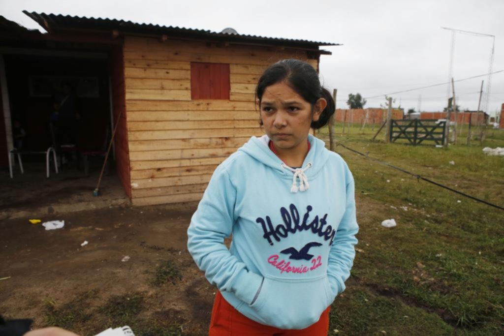 “Me agarró del brazo y me amenazó con un cuchillo”