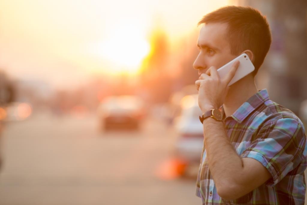Un fallo judicial vincula presencia de un tumor con el uso del celular