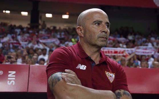 Silbidos para Sampaoli: en el Sevilla ya le bajaron el pulgar