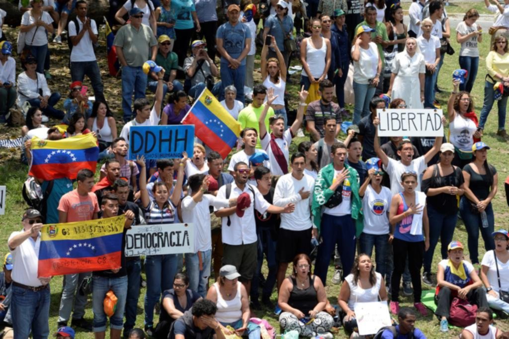 Otros dos muertos por las protestas en Venezuela