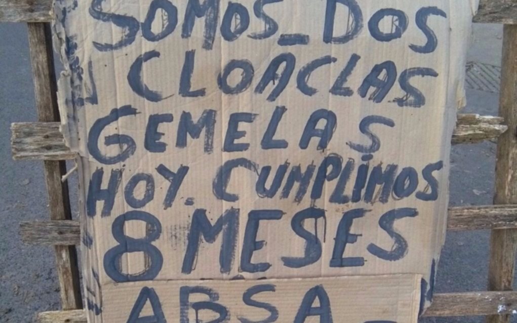 Alarmante desborde cloacal en 13 y 73