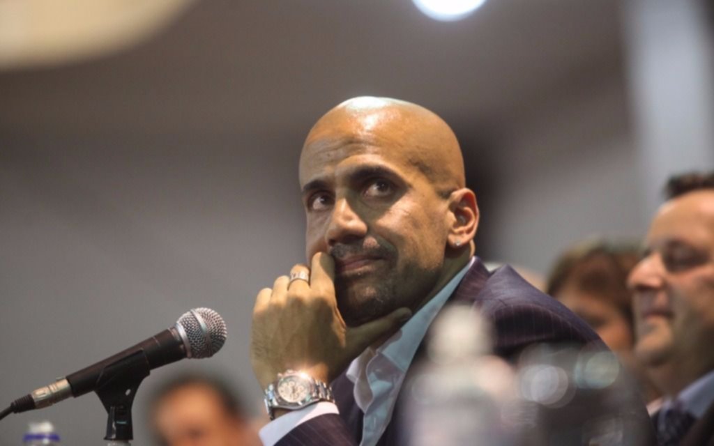 Verón no cree que "sea cabeza de grupo"