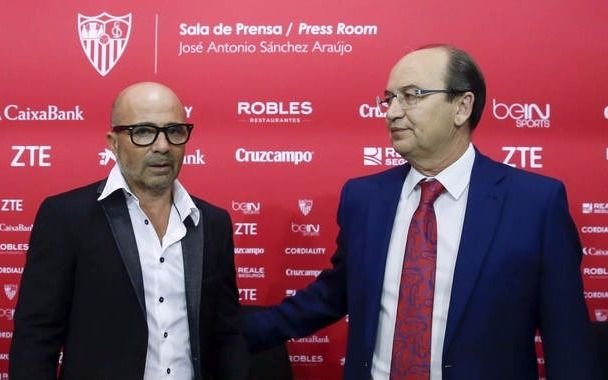 Presidente del Sevilla blanqueó el acercamiento de Sampaoli con AFA