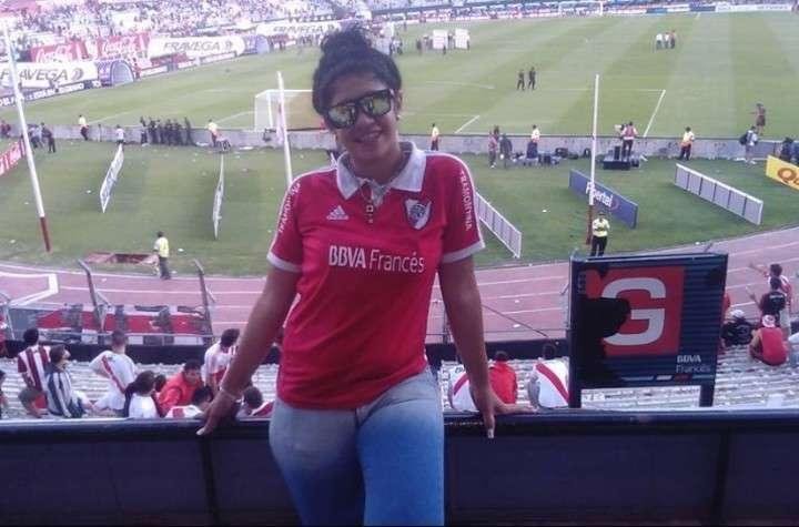 Una chica del Conurbano, fanática de los Redondos, Callejeros y River
