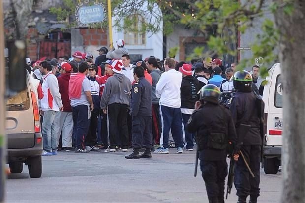 Dos barras de Independiente presos en la previa del partido con Estudiantes