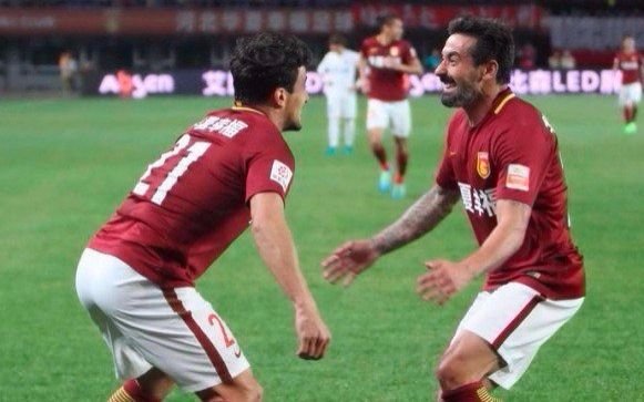 Lavezzi marcó dos tantos en la goleada de Hebei ante Tianjin Teda en China