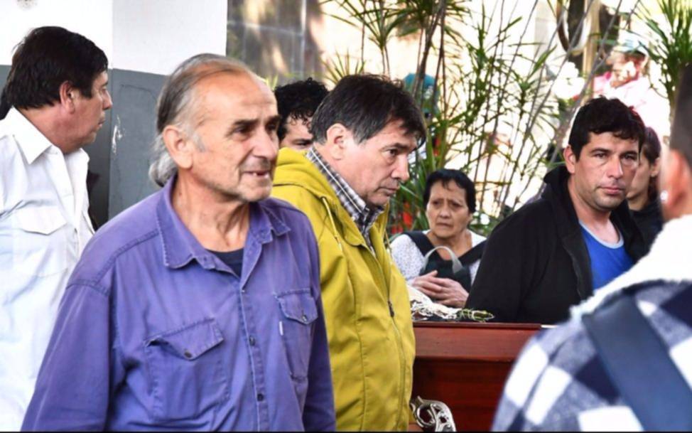 Con críticas al fiscal, familiares despidieron los restos de Araceli