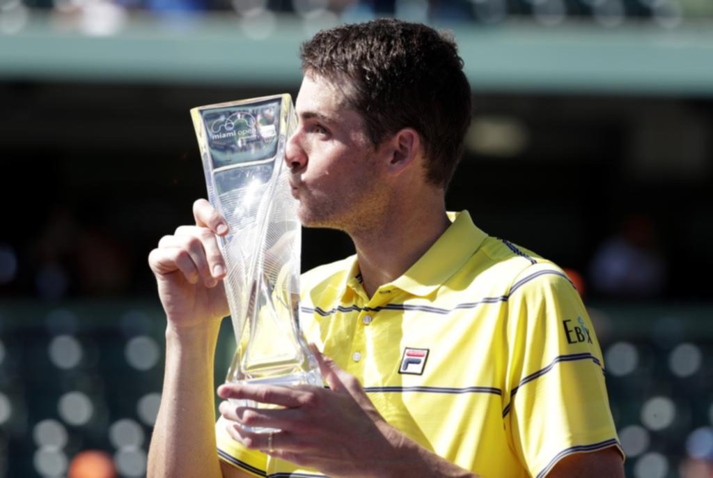 Isner consiguió una victoria “gigante” para quedarse con el Masters 1000 de Miami