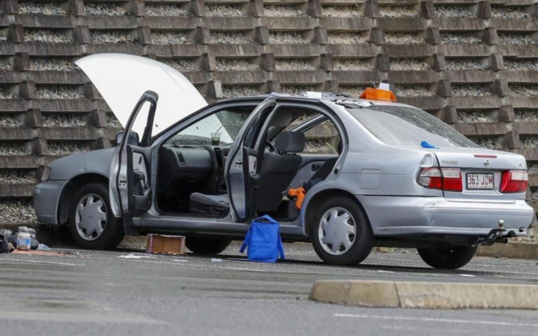 Desactivan un coche-bomba que estaba en un estacionamiento de un centro comercial