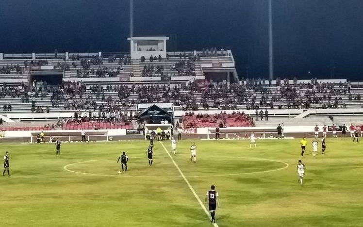 Terror en México por una balacera en medio de un partido