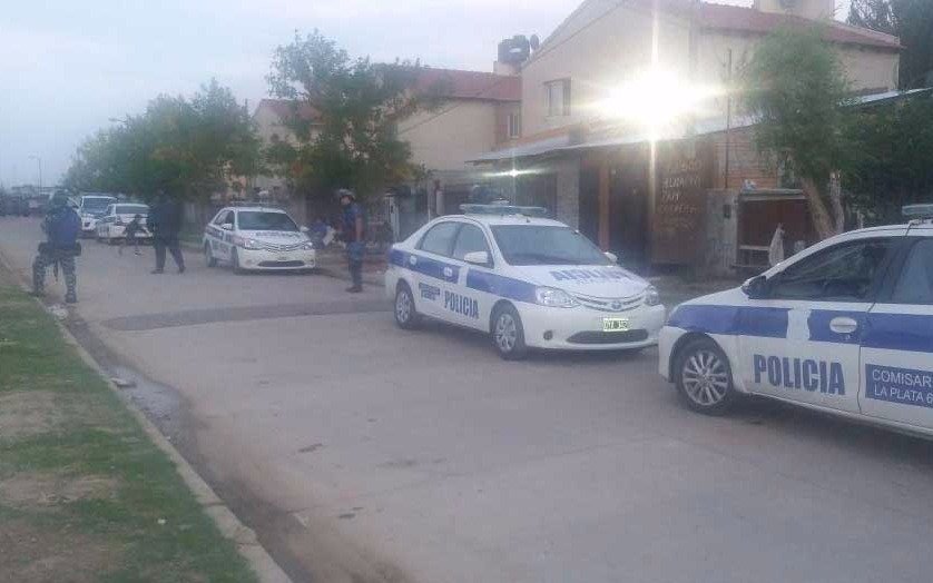 Fuerte operativo policial en El Mercadito tras sucesivos  tiroteos entre bandas