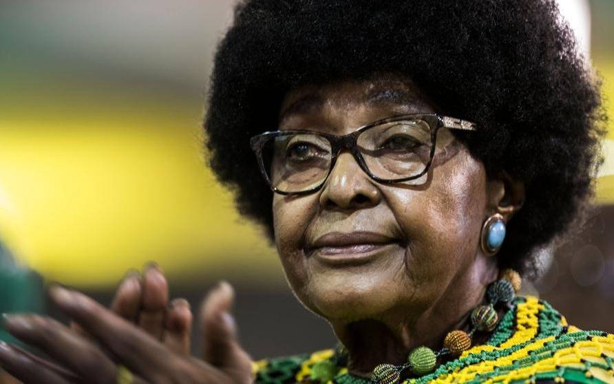 Murió Winnie Mandela, la ex esposa del líder sudafricano