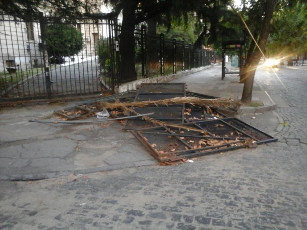 Vallas tiradas generan riesgo en 13 y 57