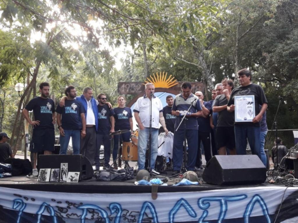 Homenaje a la Filial “Ex Soldados Combatientes de Malvinas”
