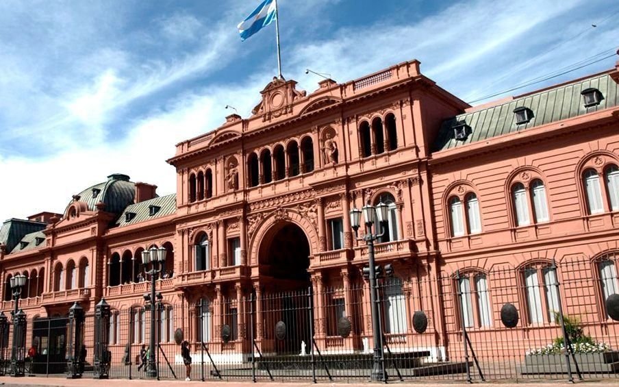El Gobierno oficializó el plan de retiros voluntarios del Estado: pagará hasta 36 cuotas