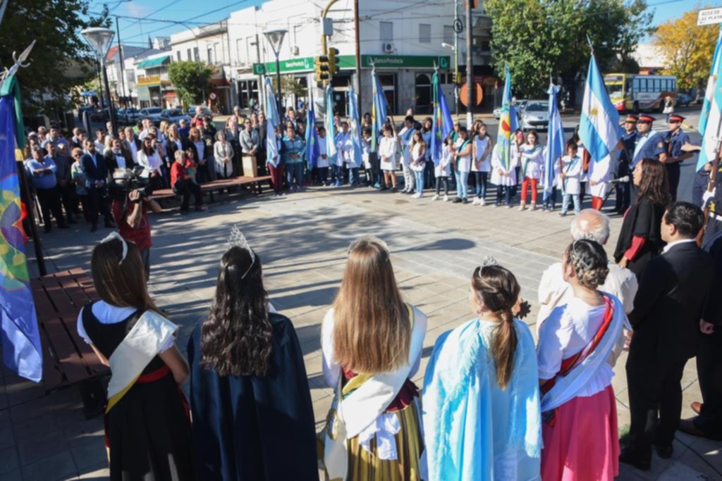 Festejos por la autonomía en Berisso y Ensenada