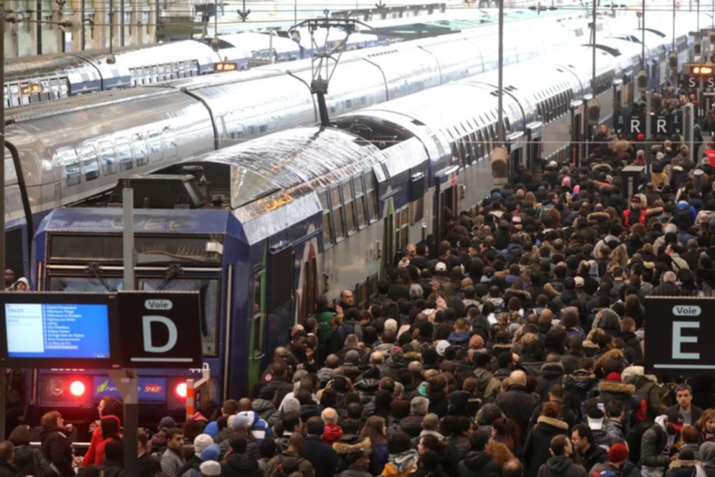 Huelga masiva de trenes en Francia