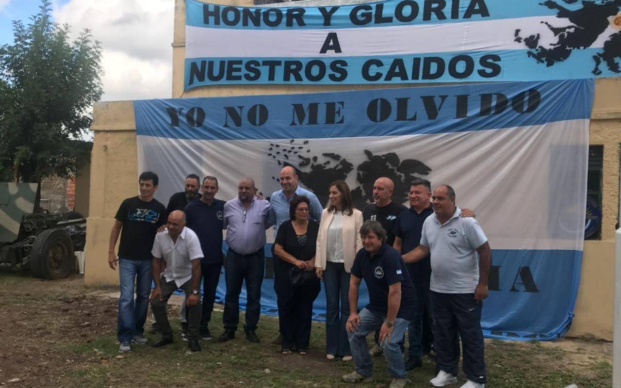 Junto a Vidal, Molina visitó nuevo centro de veteranos de Quilmes