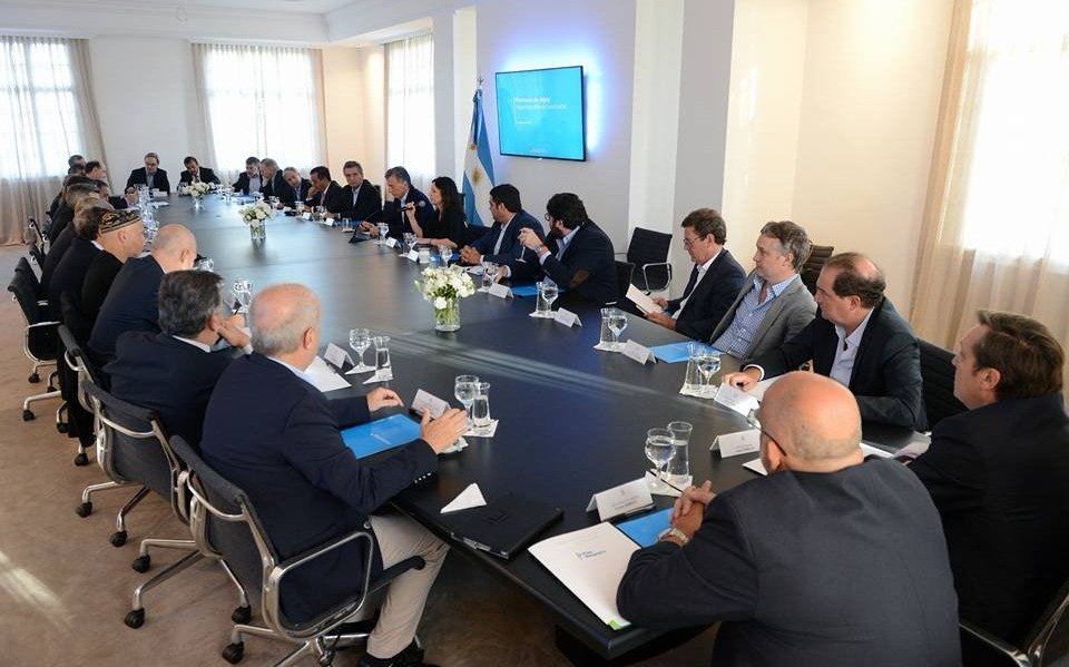 Reunión de gabinete con la "baja" de la pobreza y crecimiento de la economía como ejes