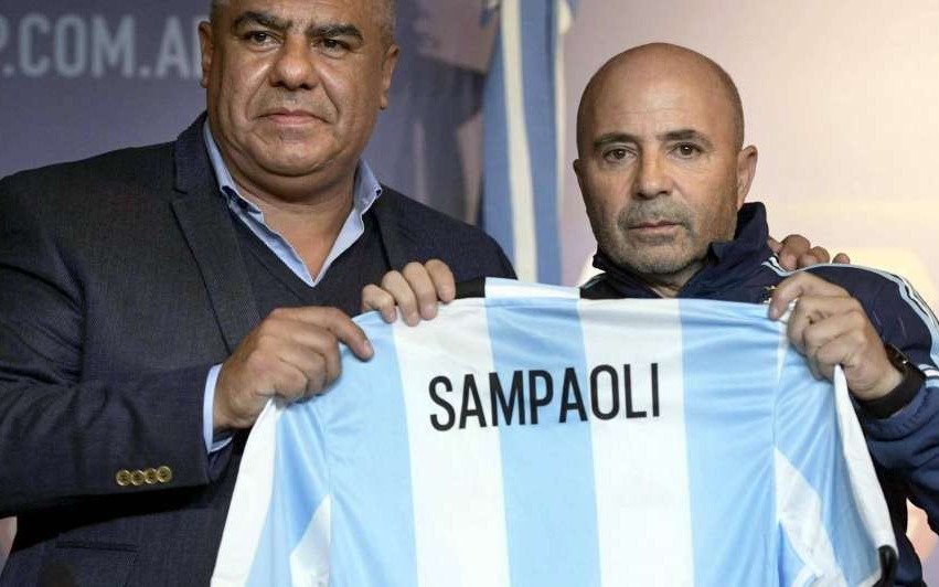Tapia piensa en la continuidad de Sampaoli para después del Mundial