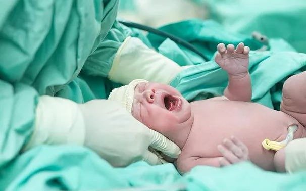 Cada cuatro días una mujer denuncia haber sido víctima de violencia obstétrica