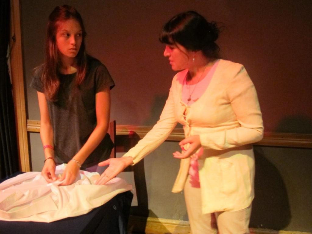 Las salas abren gratis: una noche de viernes a puro teatro en la Ciudad