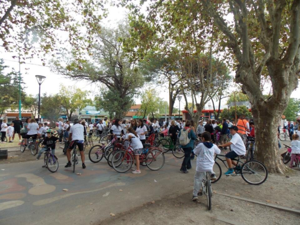 “Bicicleteada por la Vida” en City Bell