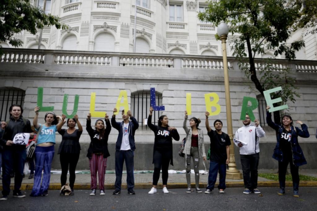 El kirchnerismo y la izquierda respaldaron al ex mandatario