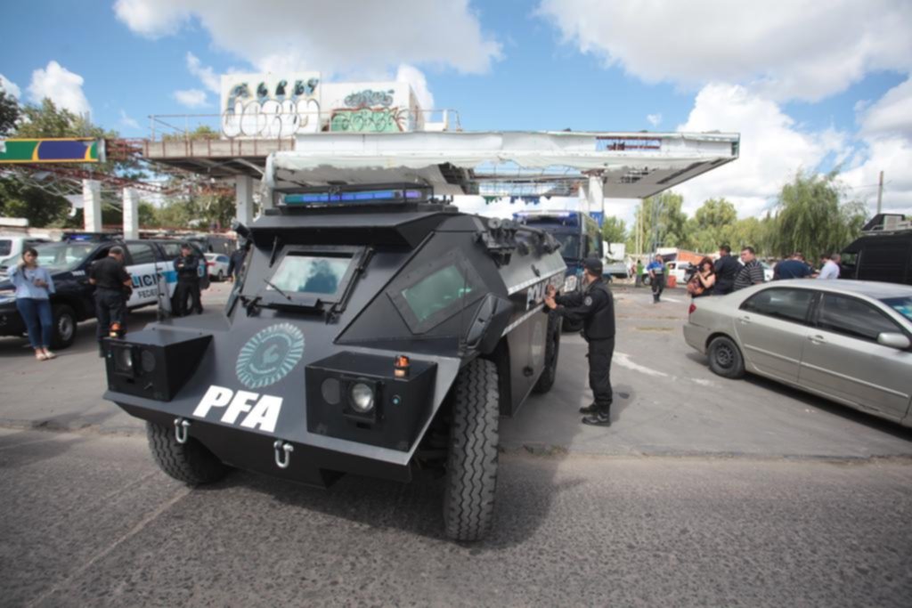 Operativo saturación en “El Mercadito”