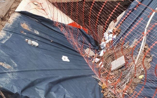 Alertan por un "pozo peligroso" en 5 y 37