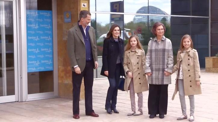 Las reinas de España se mostraron juntas charlando y sonriendo en Madrid