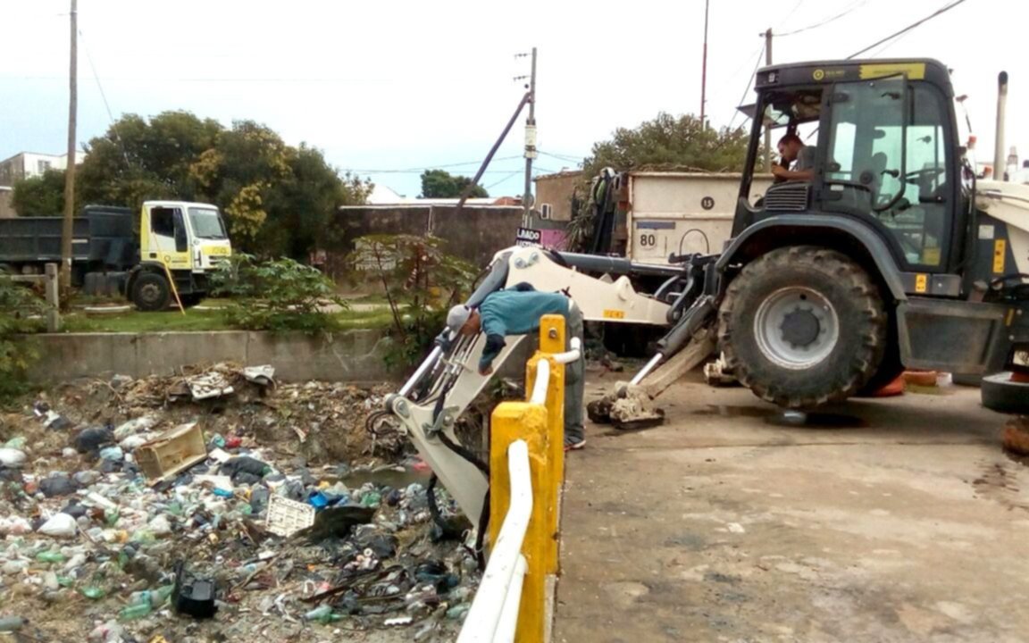 Amplio operativo del municipio en el arroyo Las Piedras