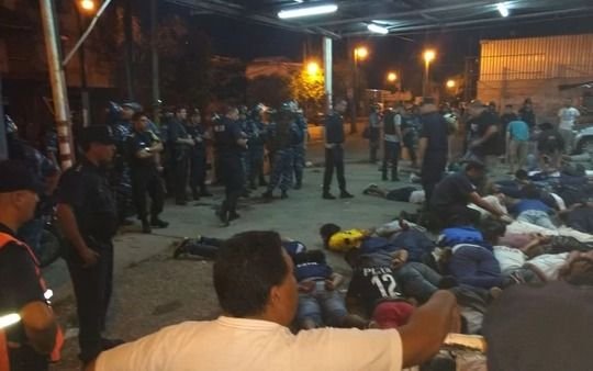 Una centena de apresados e incidentes en la previa del partido