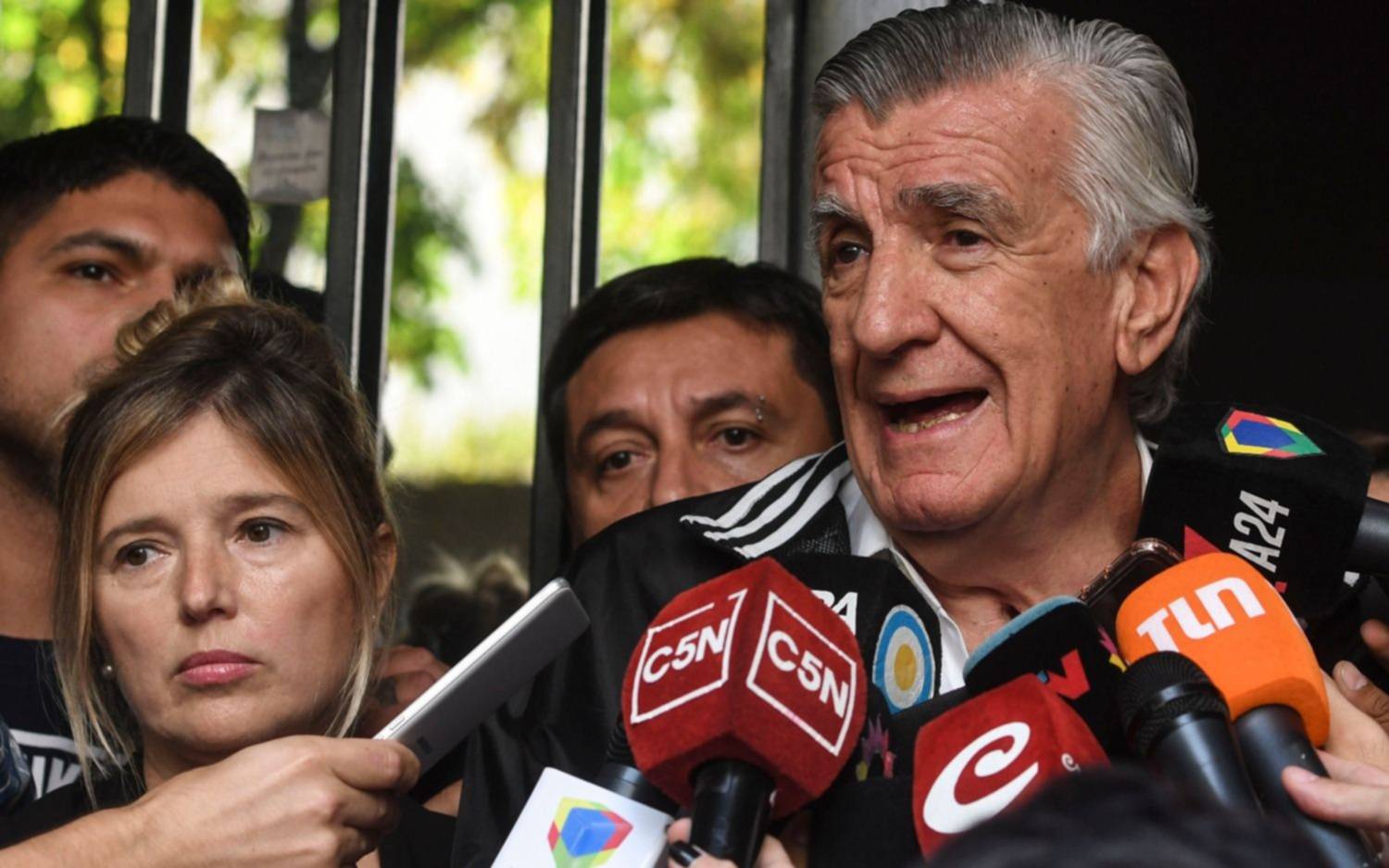 Con Gioja a la cabeza, distintos sectores del peronismo criticaron la intervención del PJ 