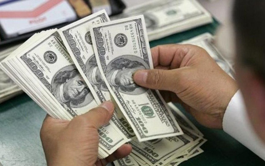 El dólar mantuvo la tendencia y cerró con el mismo precio del lunes