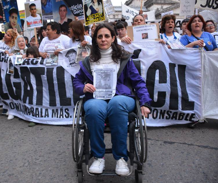 Manifestación por liberación de policía que dejó paralitica a Lacorte