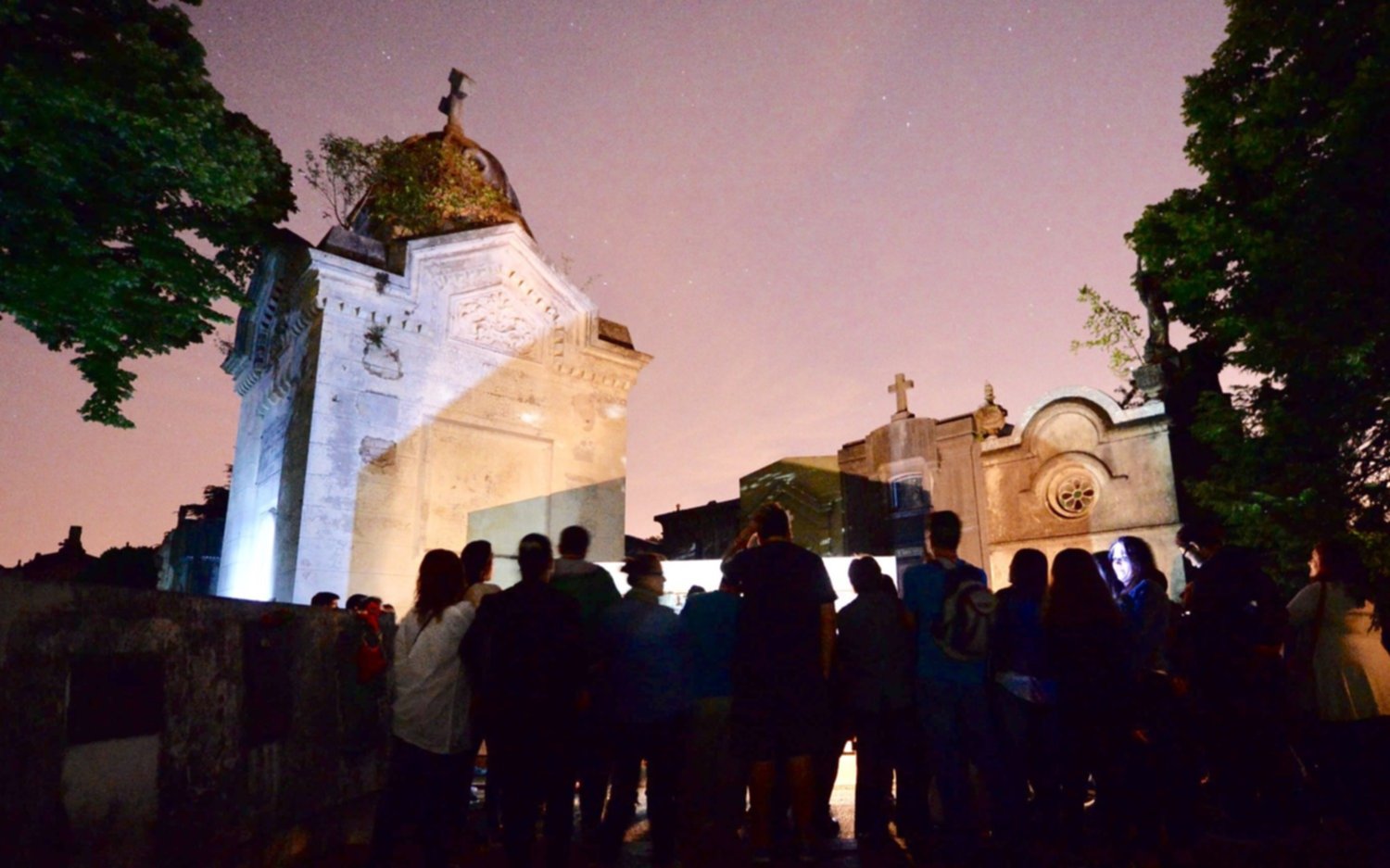 Nueva visita guiada en el Cementerio Municipal para conocer la historia masónica fundacional