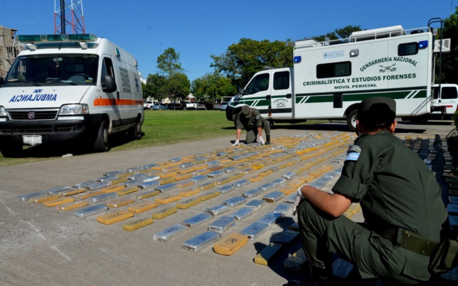 Cayó la banda de la narcoambulancia: trasladaban "de urgencia" 400 kilos de droga