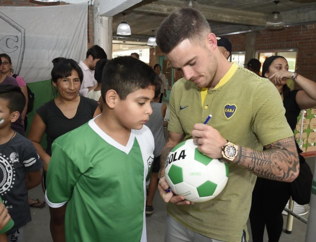 Tevez podría ser titular ante el Rojo y preocupa el estado físico del colombiano Cardona