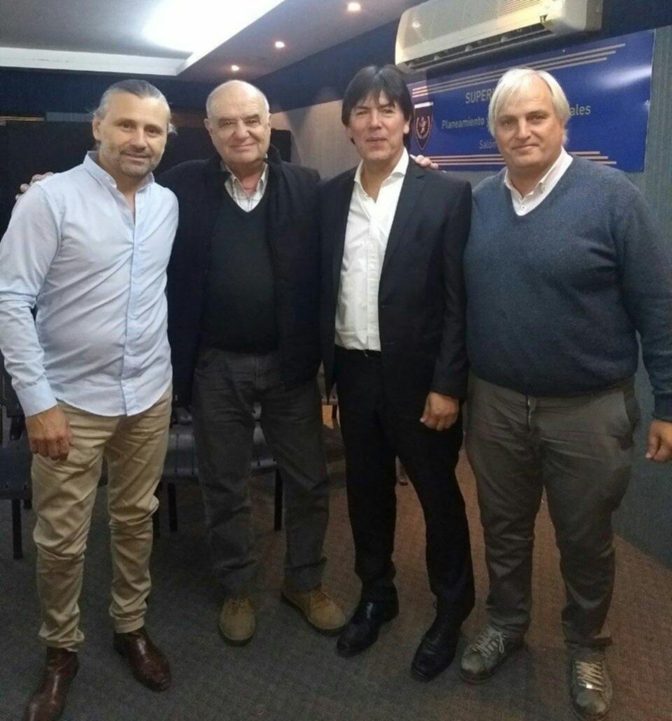 Representantes de la Liga con sus pares de Seguridad