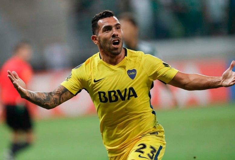 Se desgarró Cardona y Tevez sufrió un golpe