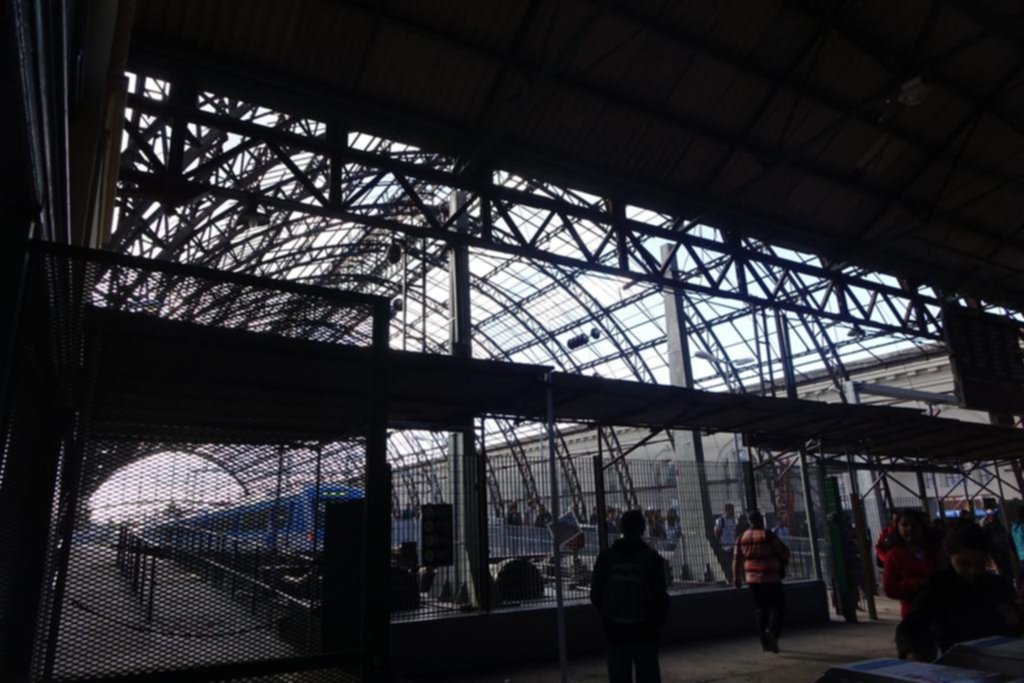 La histórica estación ferroviaria de 1 y 44, sin techos y con andenes provisorios