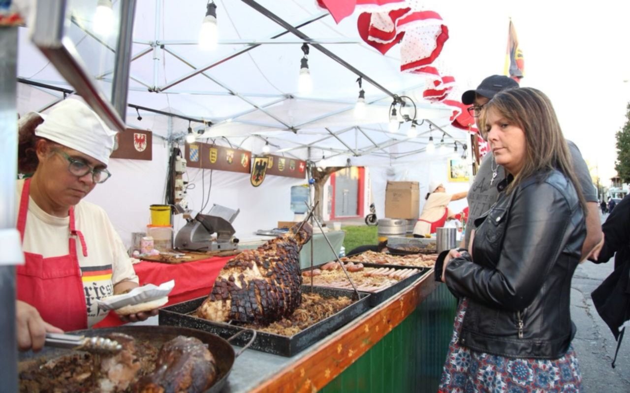 Se realizó una nueva edición de la Feria de las Colectividades