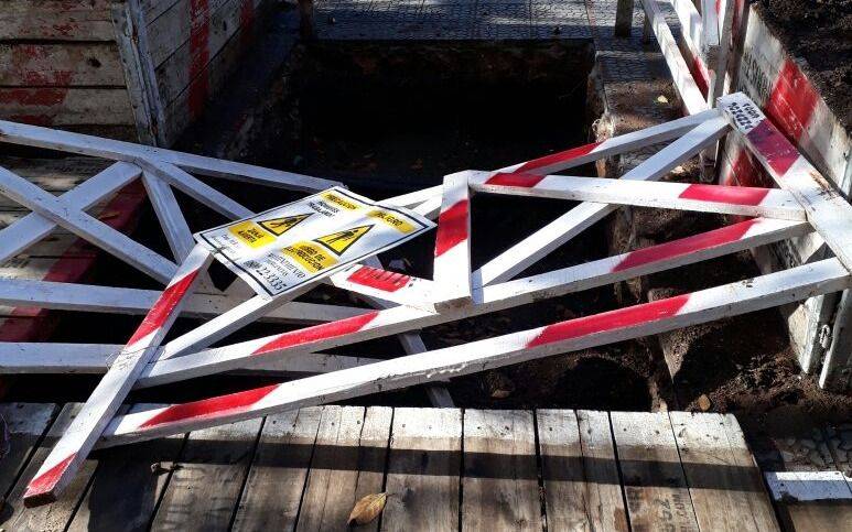 Denuncian trabajos sin terminar en la esquina de calle 40 y 9
