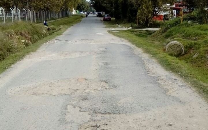 Indignación por varias calles intransitables en Los Hornos